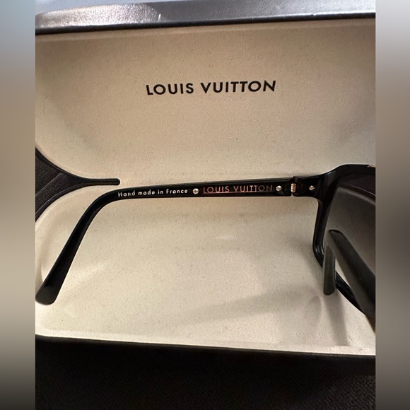 Authentic Louis Vuitton Evidence Aviator Sunglasses - Picture 2 of 5